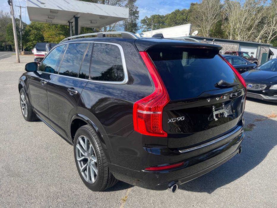 Volvo XC90      2018