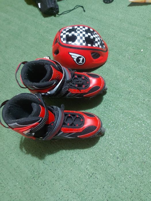 Patins linha 37-40 e capacete