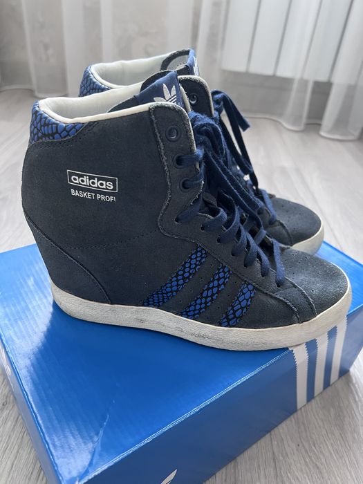 Adidas   Снікерси