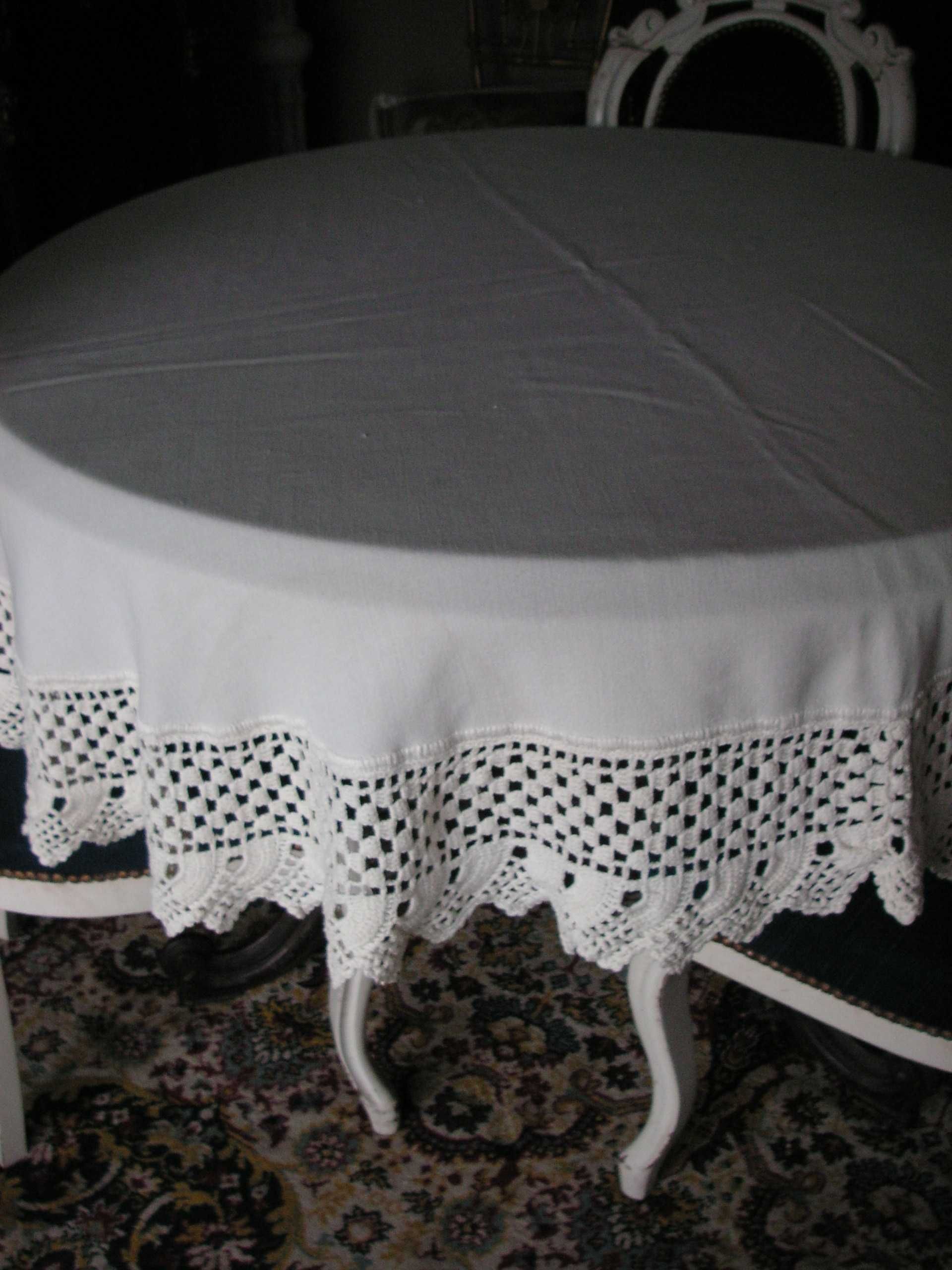 Toalhas de Renda e Bordadas à Mão