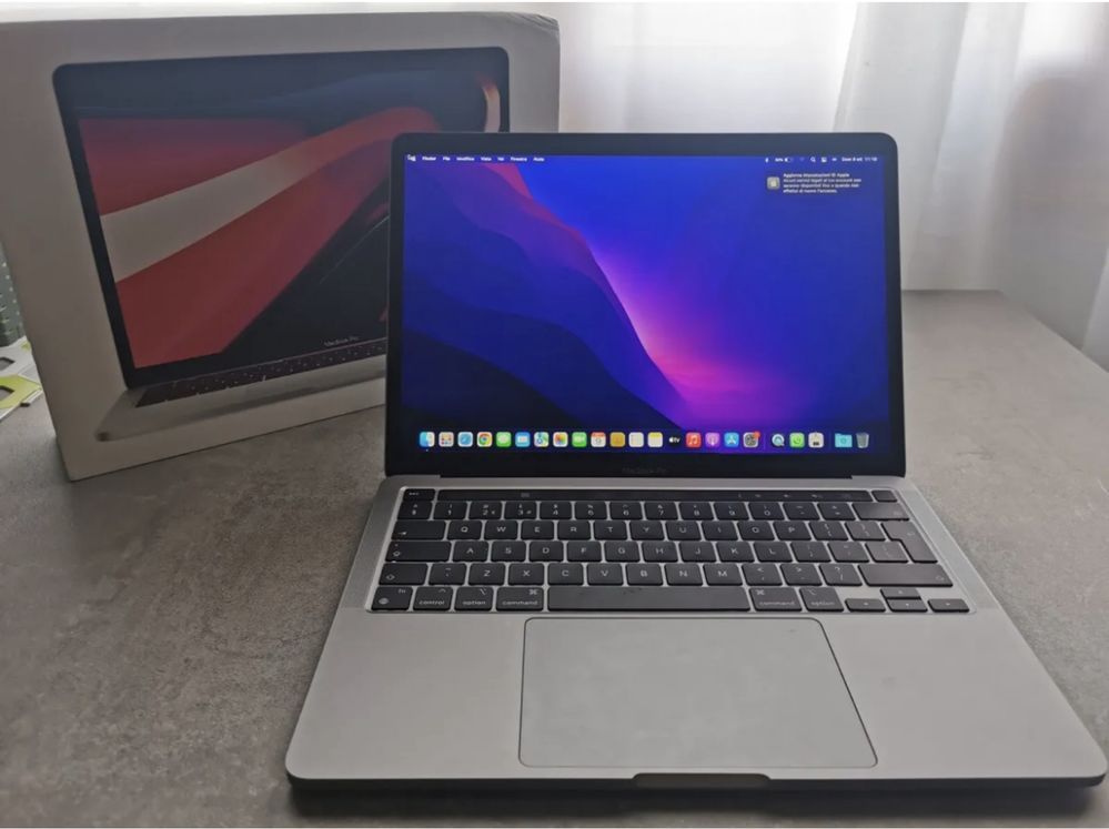 *C/ NOVO* MacBook Pro M1 (com Touch Bar) 256GB - Apple