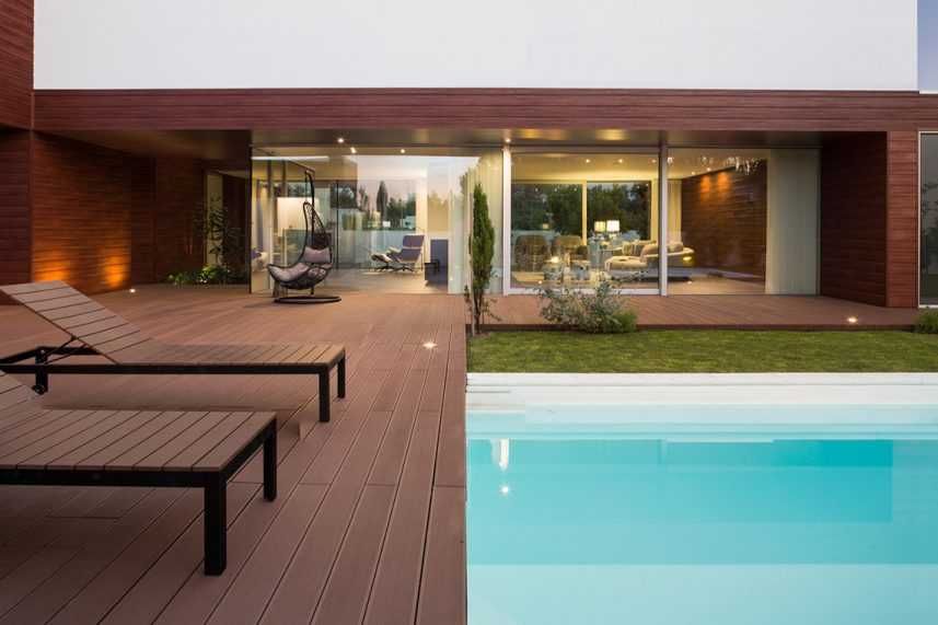 Decks e Pérgolas  em   Bamboo  para Piscinas, jardins e Terraços