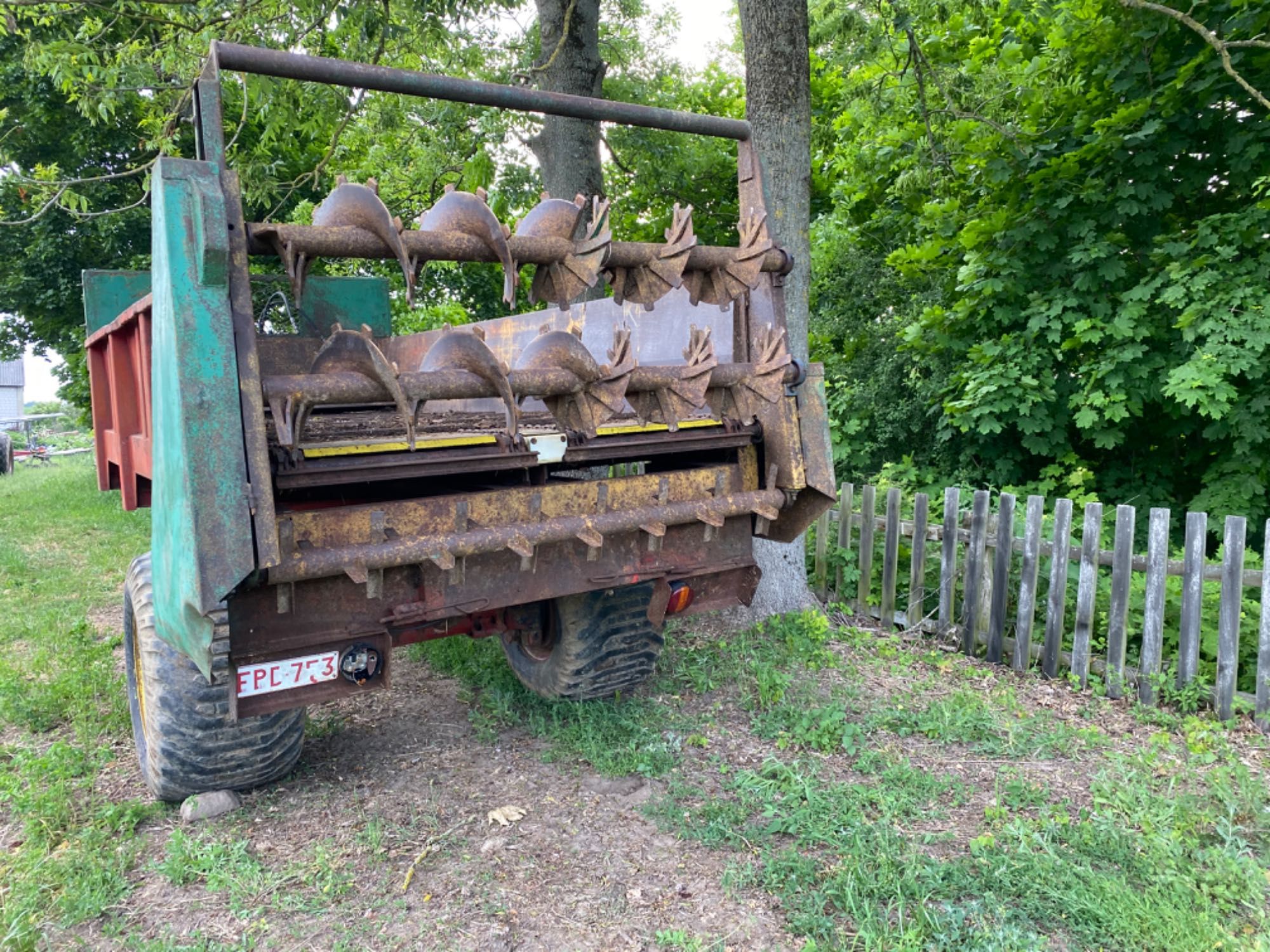 Rozrzutnik obornika Agrimat 9t