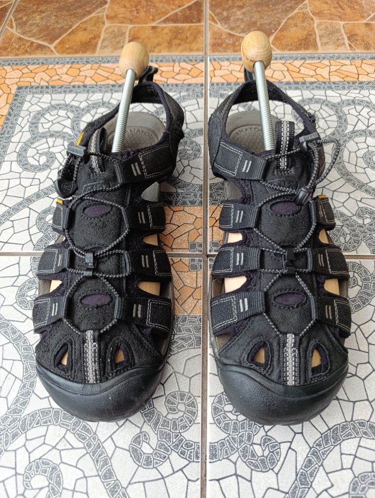 Keen 46p. Чоловічі трекінгові босоніжки