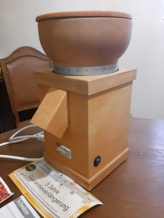 Moinho caseiro em faia para farinha