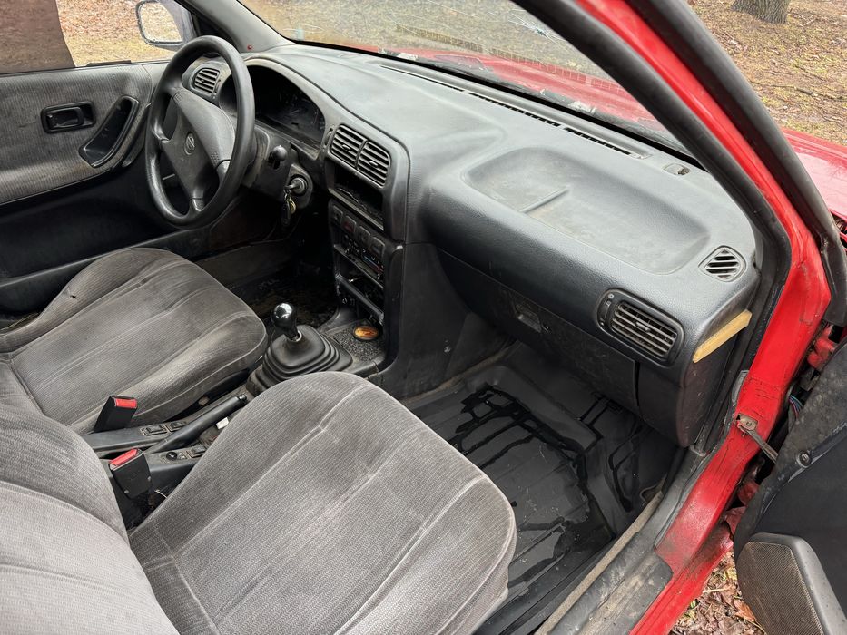 Продам автомобиль ниссан