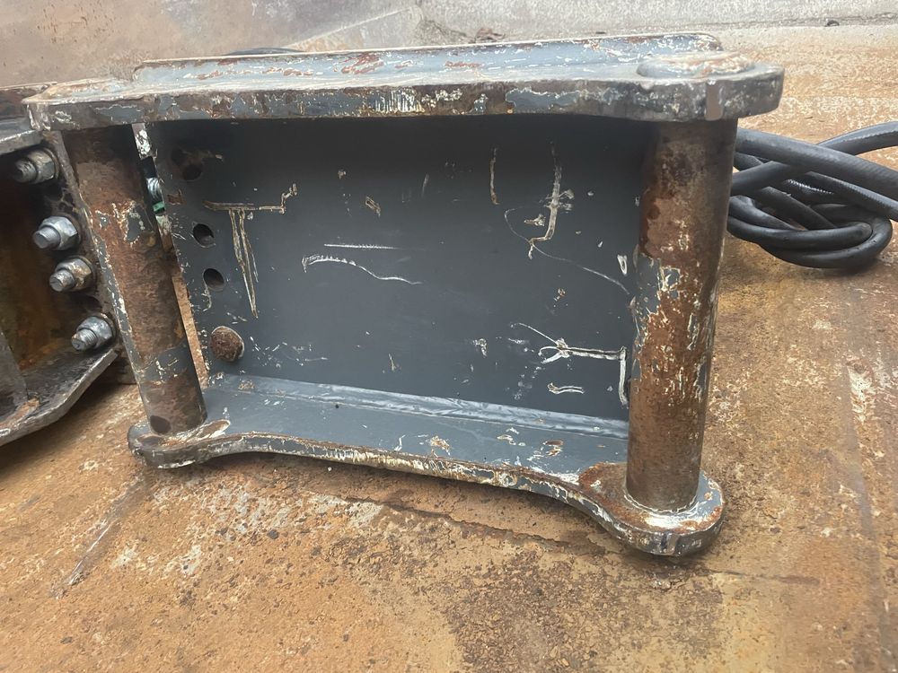 Гідромолот  montabert sc28 Jcb case cat