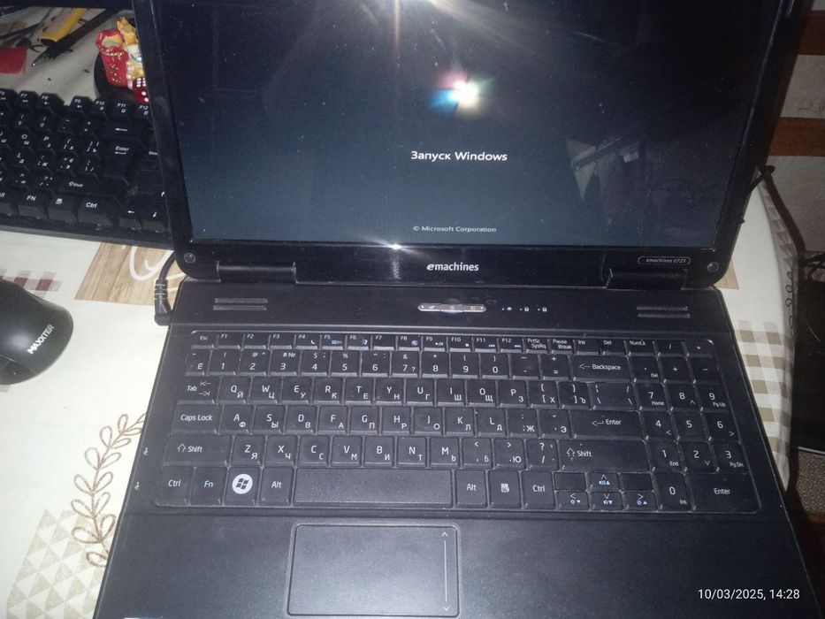 Acer eMachines E725
