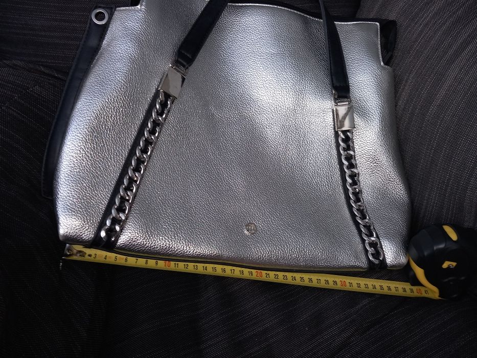 Używana torebka do ręki Monnari