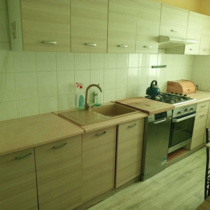 Wynajmę mieszkanie w bloku 4 piętrowym (2 piętro) os. Słoneczne