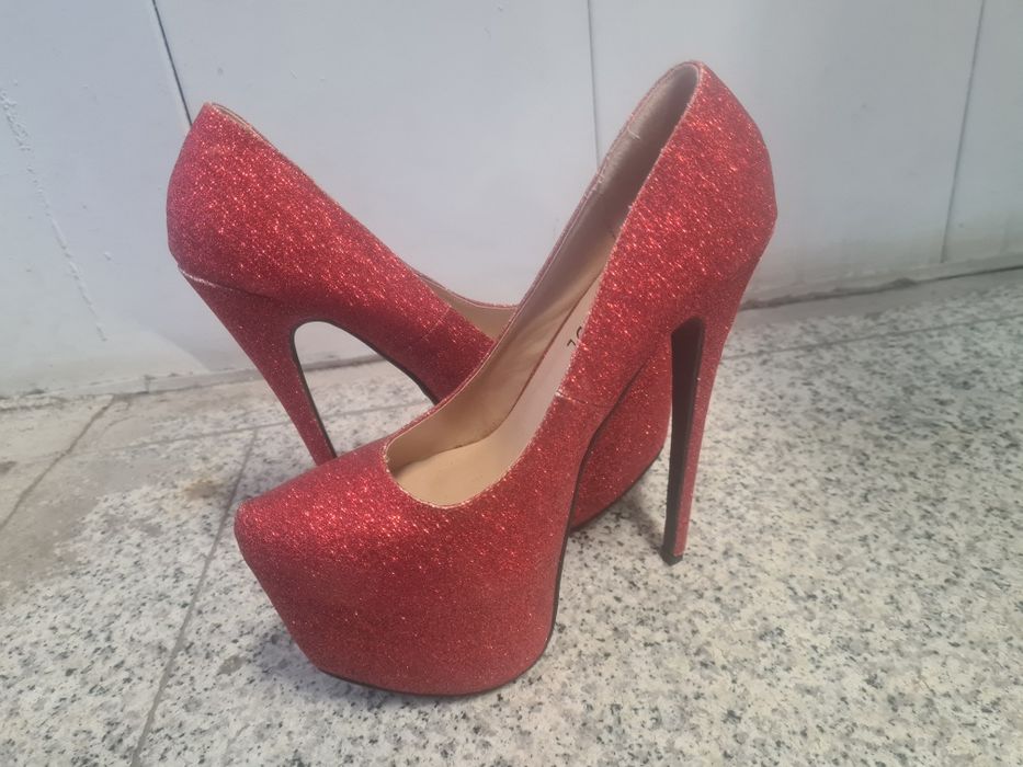 Czerwone brokat buty do pole dence 39/40