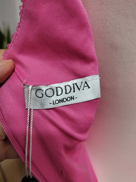 Długa różowa sukienka z cekinami na wesele sylwestra rybka tulipan