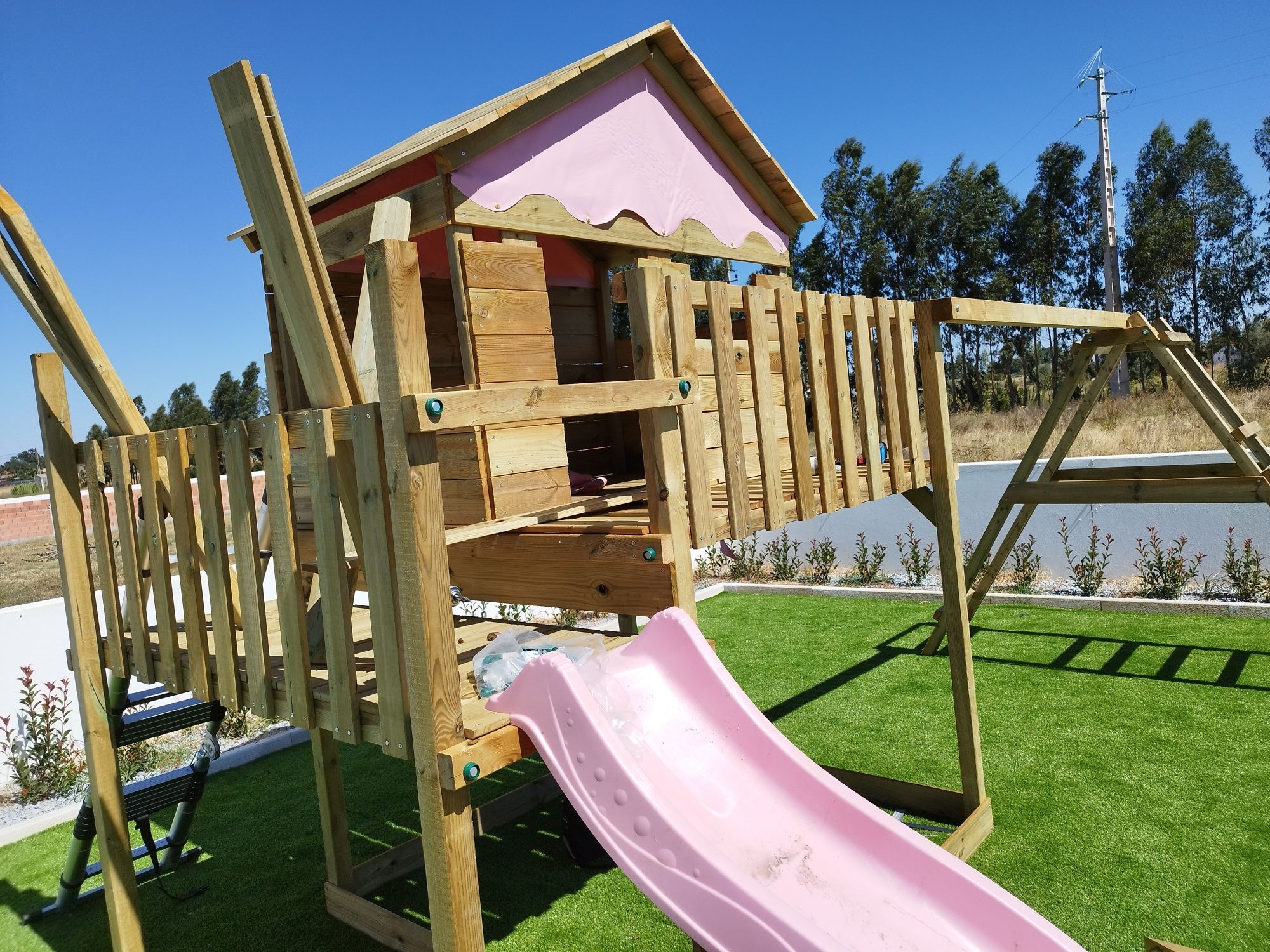 Montagem de parques infantis