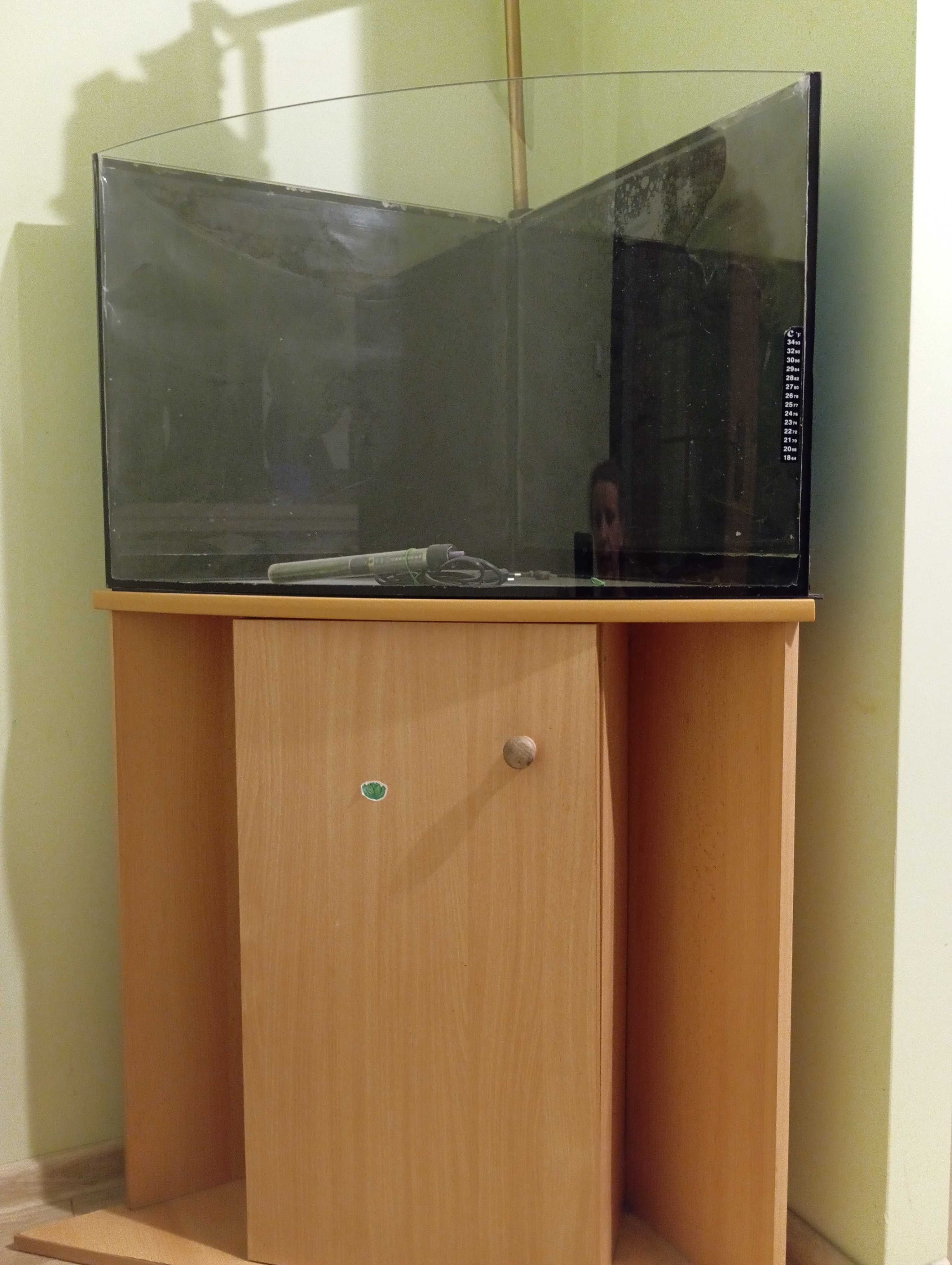 Akwarium narożne 96 l z  szafką