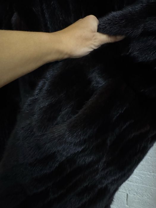 Норкова шуба коричнева