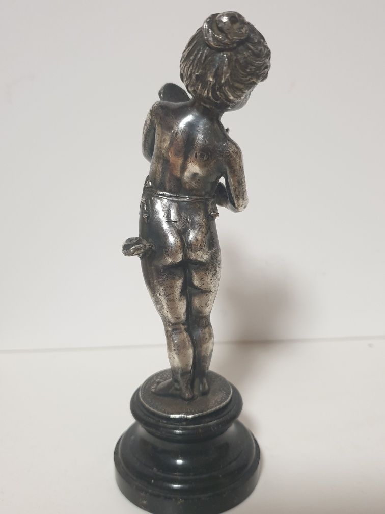 Antiga amorosa figura de Putto do Sec. XIX com banho em prata