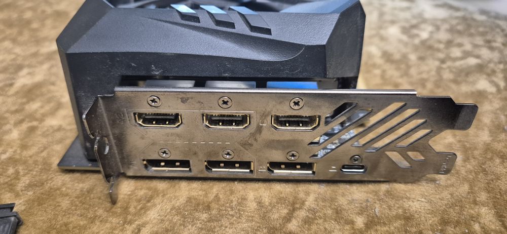 Gigabyte 2060 Super AUROS 8Gb, 3 ,вентилятора.