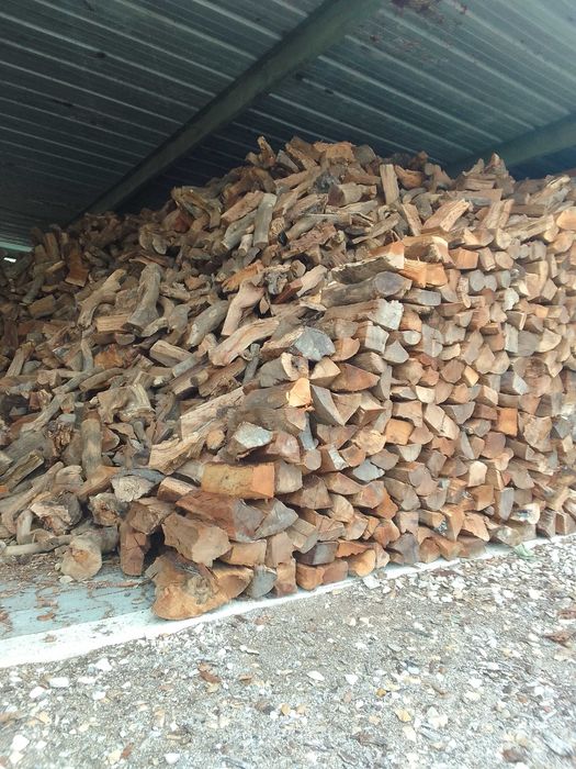 Lenha de sobro e azinho fazemos entregas