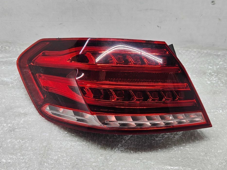 MERCEDES-BENZ W212 LIFT Lampa Lewy Tył Tylna A212.906.07.03