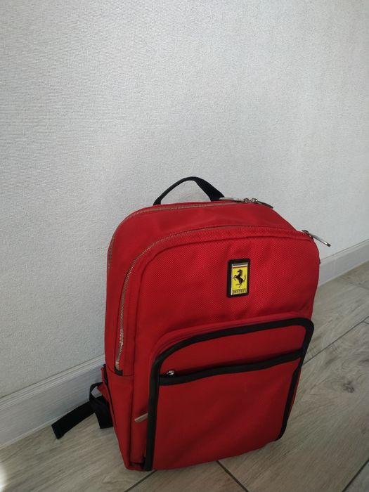 Фірмовий рюкзак Ferrari