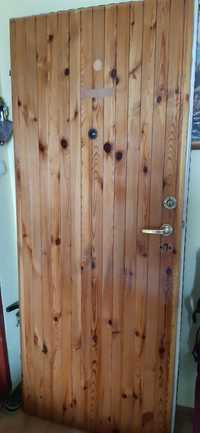 Drzwi drewniane wejściowe zewnętrzne