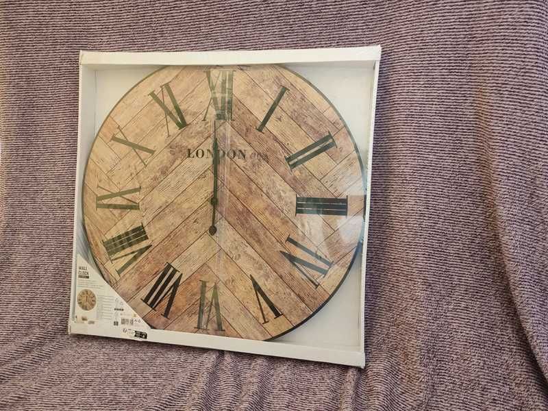 Nowy duży zegar ścienny w stylu drewna