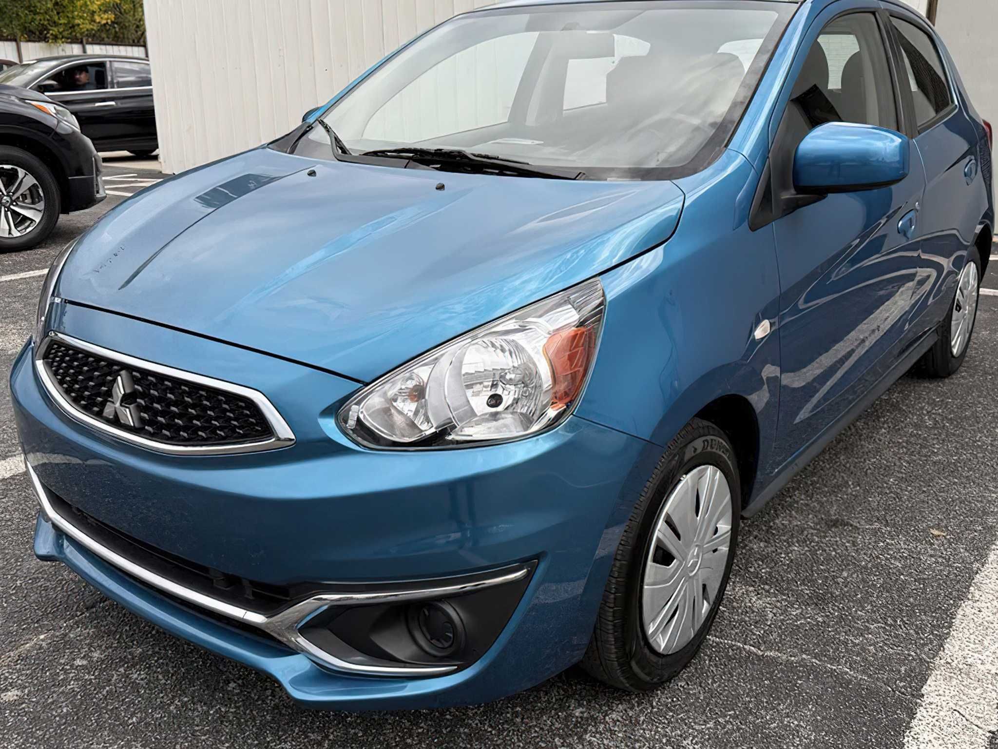 Mitsubishi Mirage ES 2020