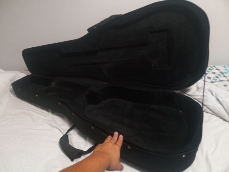 Caixa de Guitarra Dura