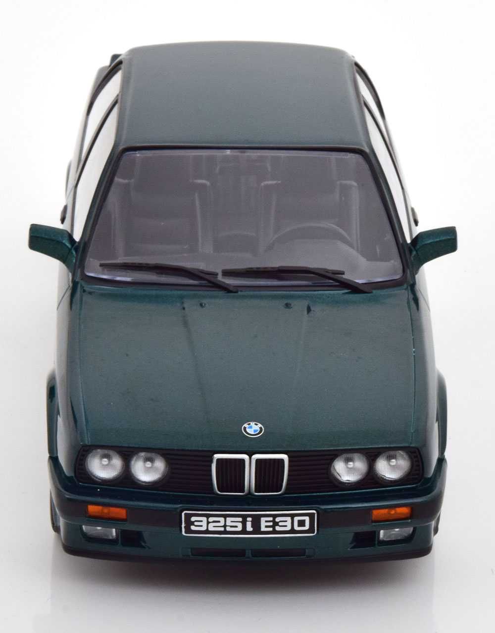 Model 1:18 KK-Scale BMW 325i (E30) M-Paket 1 1987 dark green metallic