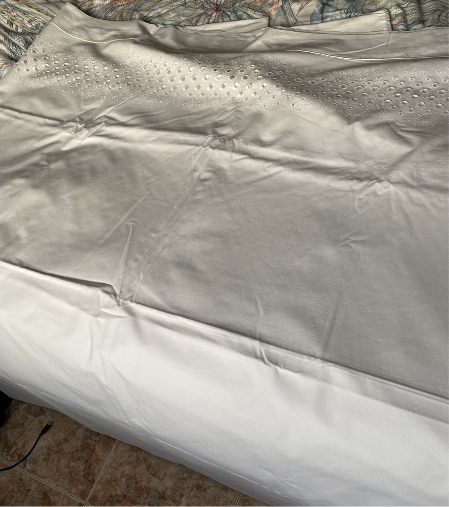 Lençol de casal de algodão com bordado manual e fronhas