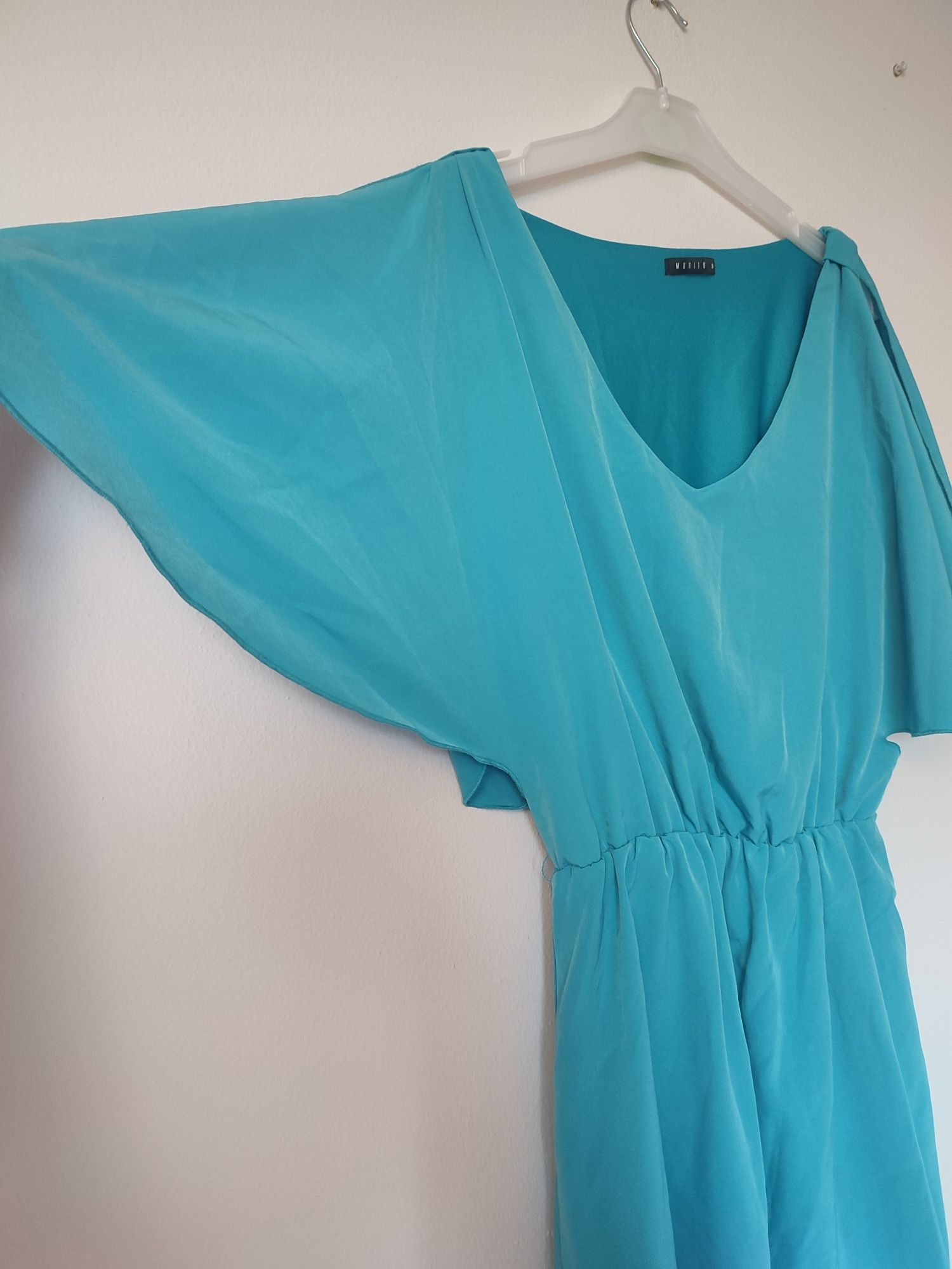 Niebieska sukienka Mohito 36