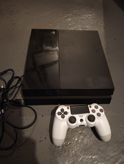 PS4 fat 500GB + pad