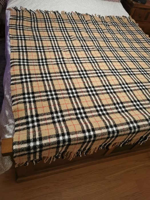 Manta de xadrês tons beje e preto