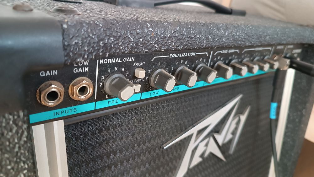 Wzmacniacz PEAVEY EXPRESS 112 - wymienię na piecyk do domowego grania
