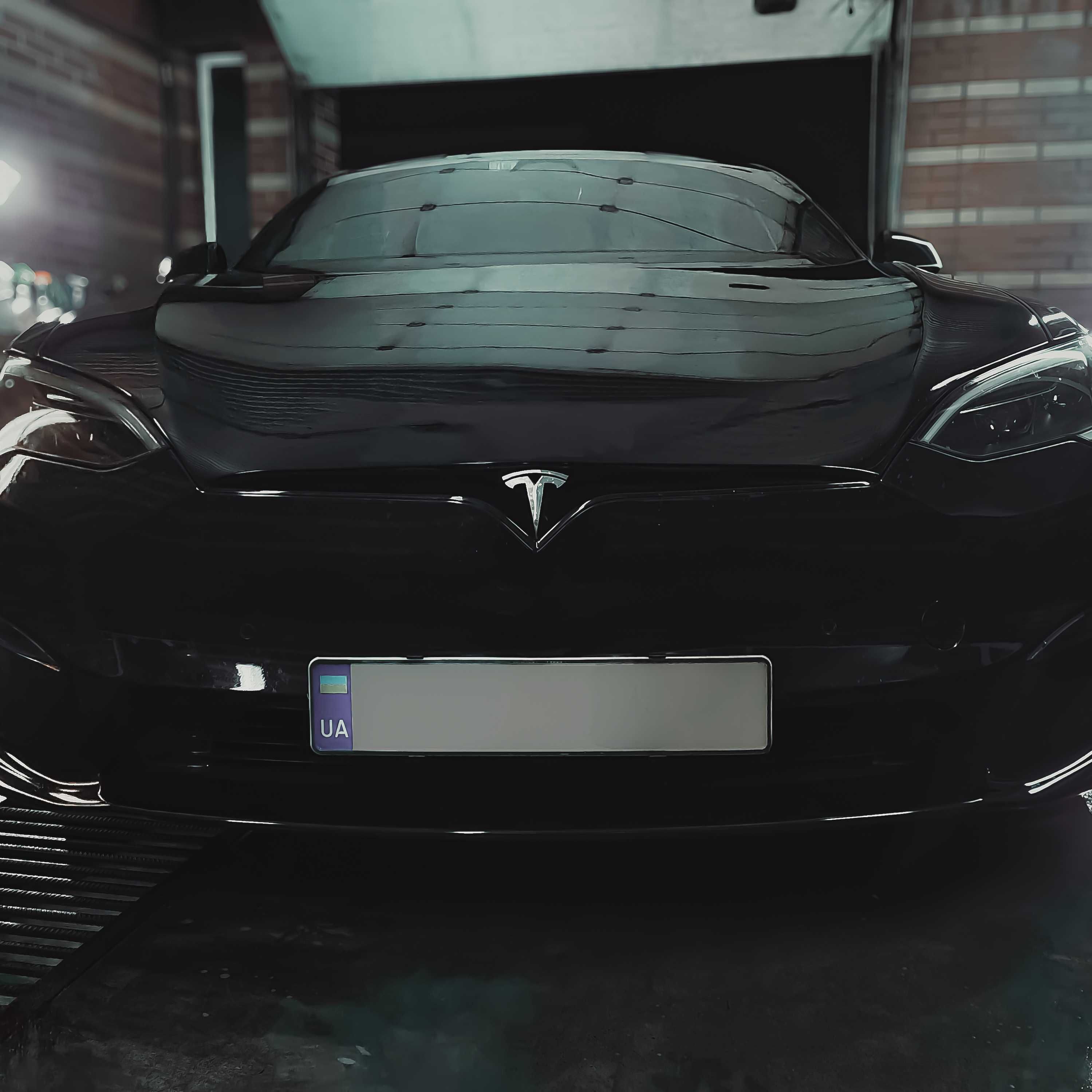 Крепление под номер знак Tesla Model S / X (Номерная рамка)