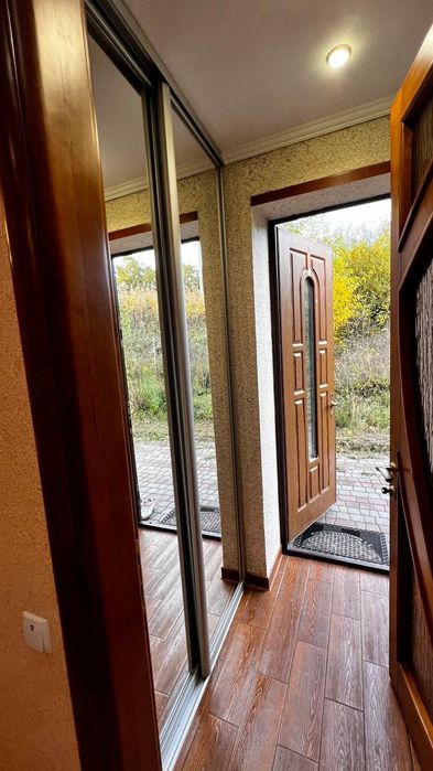 Здається двох кім квартиру в будинку