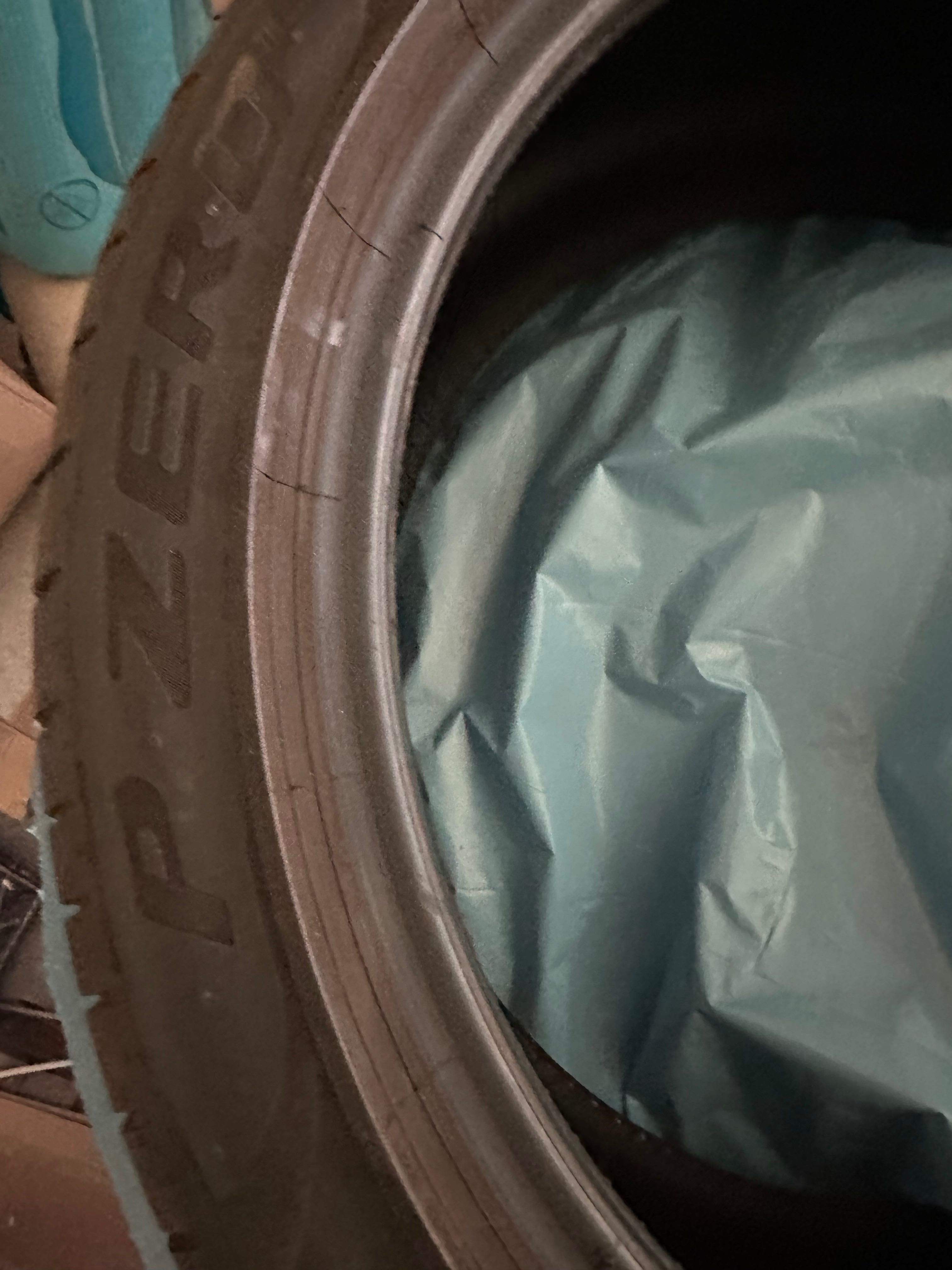 Komplet Pirelli P Zero 245/40 R19 94 W 4 szt