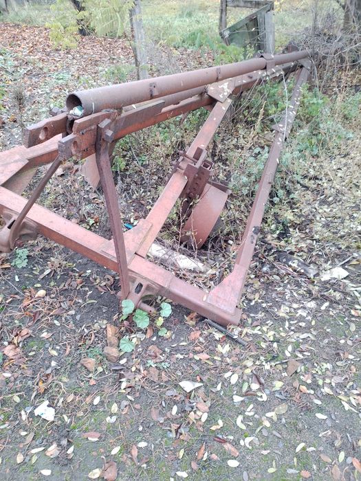 Плуг п'яти корпусний