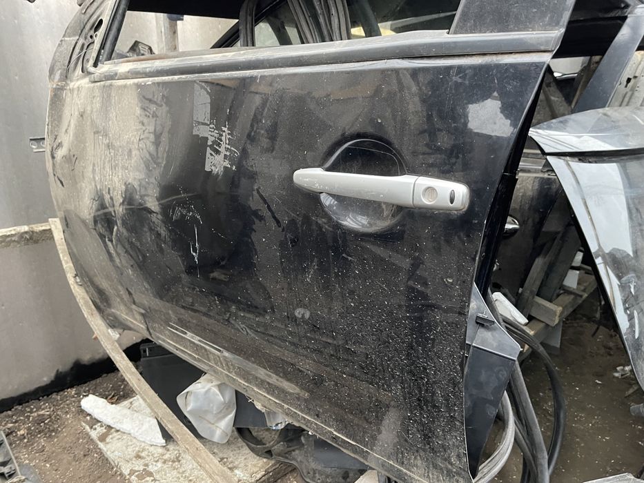 Продам дверь Mitsubishi outlander xl