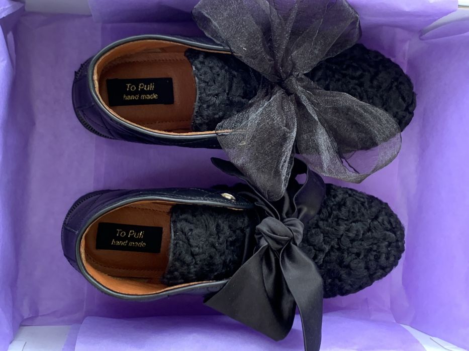 Ботинки из каракуля