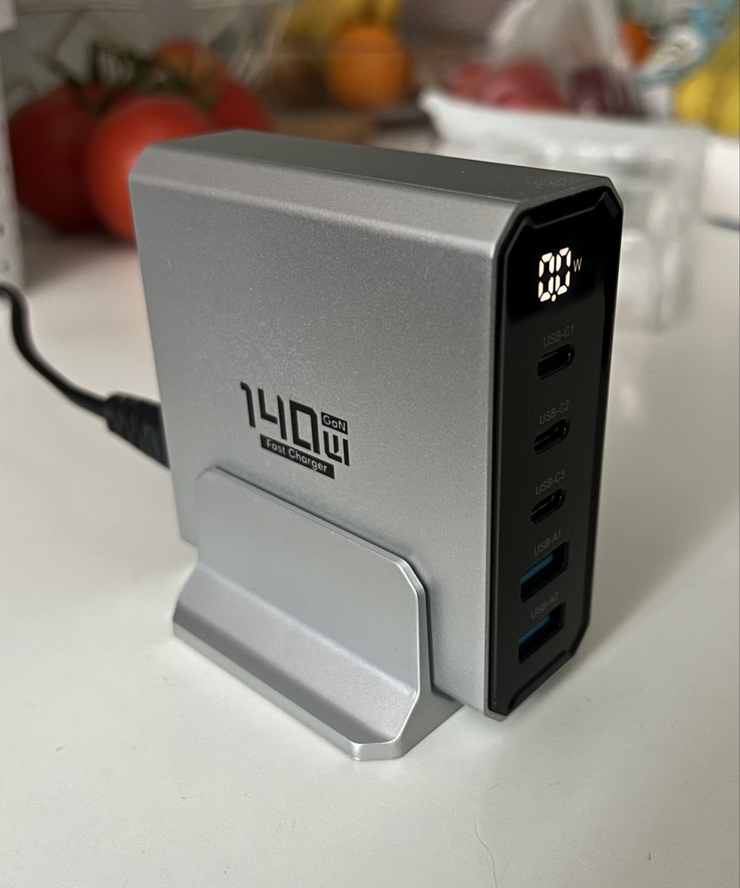 Ładowarka USB-C GaN Asometech 140W