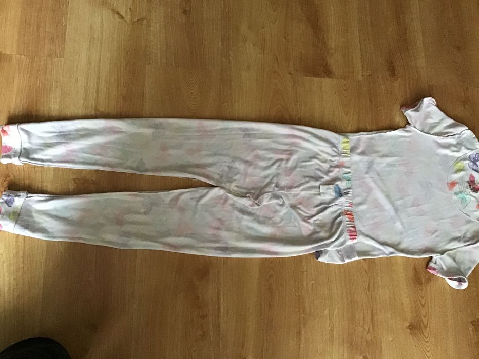 Piżama w motylki na 146cm  krótki rękaw, długie spodnie 12lat sleep on