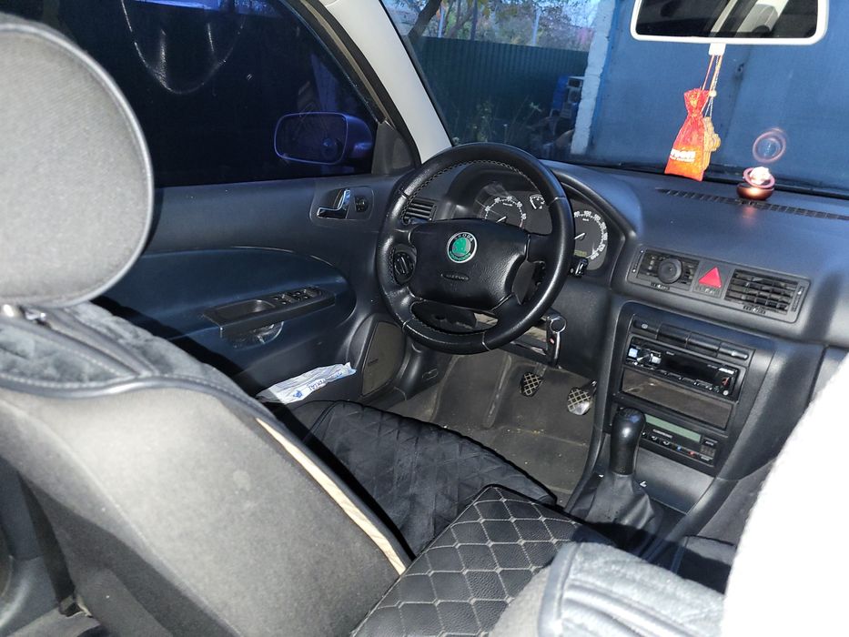 Шкода Октавія Tour 1.8 t.