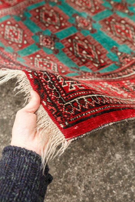 ręcznie tkany wełniany dywan w odcieniach zieleni