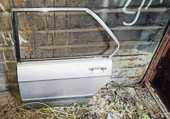 Дверка Bmw 518 520 бмв 524 525 e28