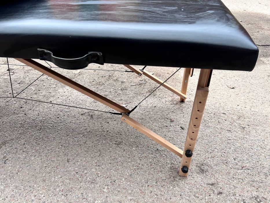 Продам масажний стіл стан  нового