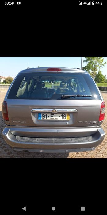 Chrysler Voyager com motor 2.7 diesel 60.000 km