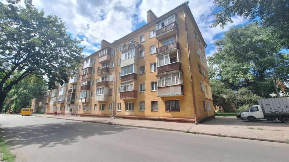 Продам 2 ком Шерстянка Сертификат