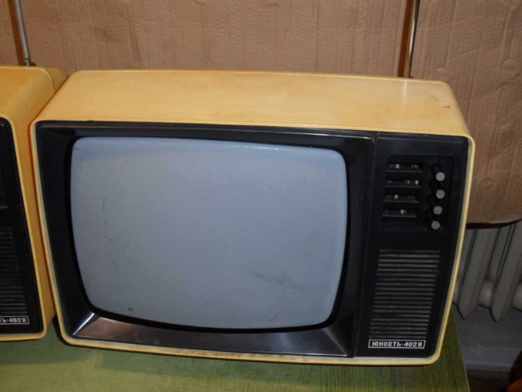 Telewizor  Junost 402 ( 2 sztuki )