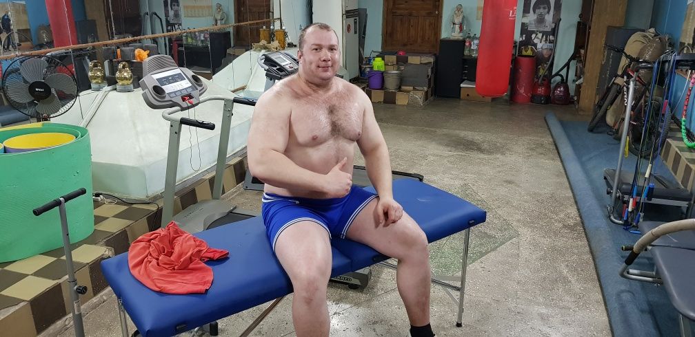Міцна кушетка для дому. Масажний стіл для реабілітацій